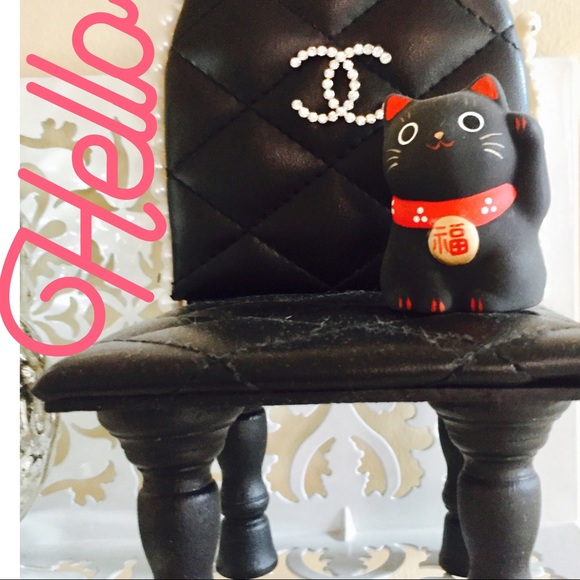 Meet your Posher, Sylvie K - Picture 1 of 5